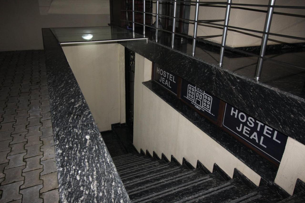 Hostel Jeal Batumi Ngoại thất bức ảnh